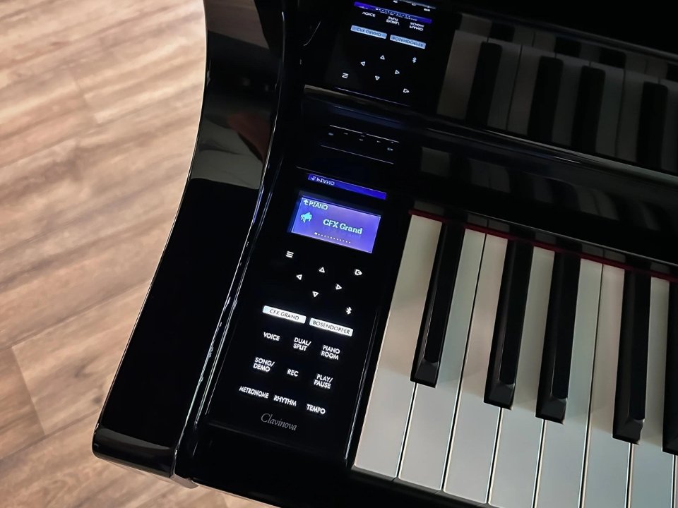 Cận cảnh YAMAHA CLP-795 GP PE tại Piano House